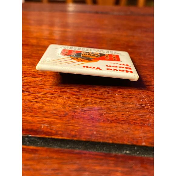 Pin back Lapel Button ad for Michael Jordan's The Restaurant 1.50 x 1.50 in EUC - Picture 8 of 9